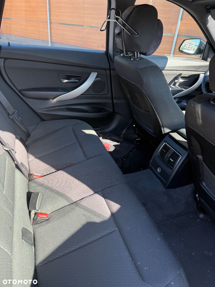 BMW 3GT 320i xDrive - 36