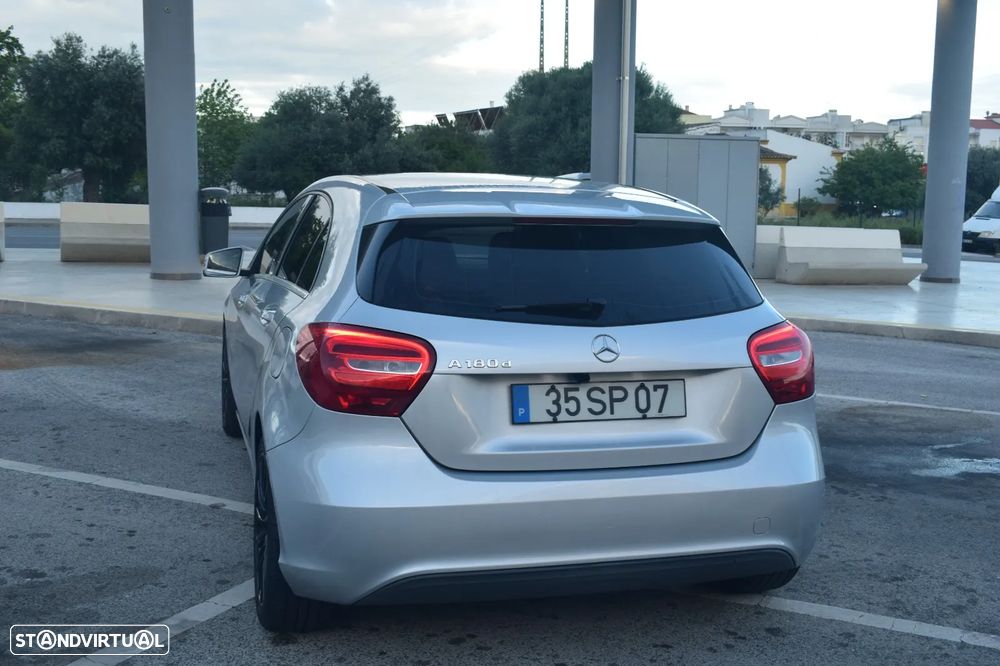 Mercedes-Benz A 180 d Urban - 5