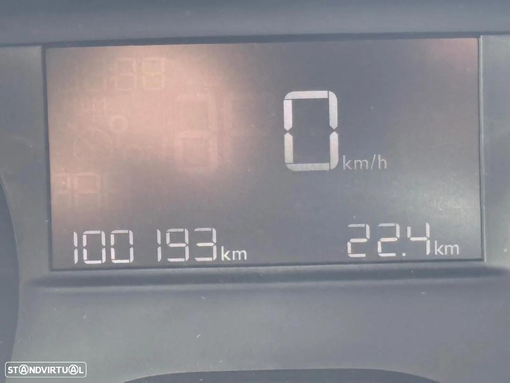 Peugeot 208 1.6 BlueHDi Style - 9