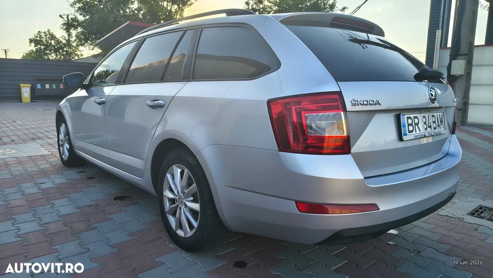 Skoda Octavia 1.6 TDI 4X4 Ambition - 9
