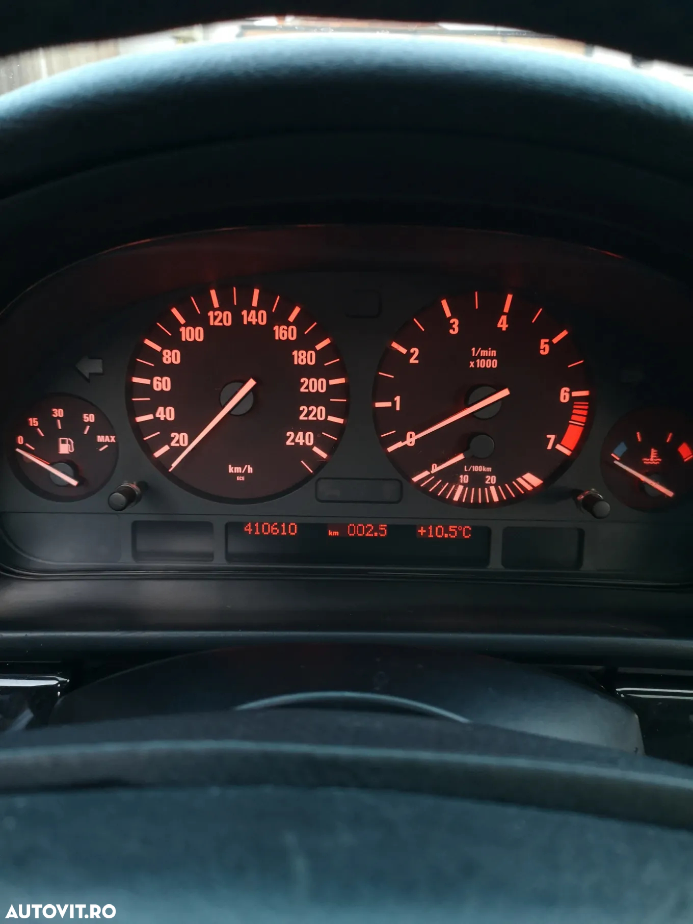 BMW Seria 5 530i Touring - 11