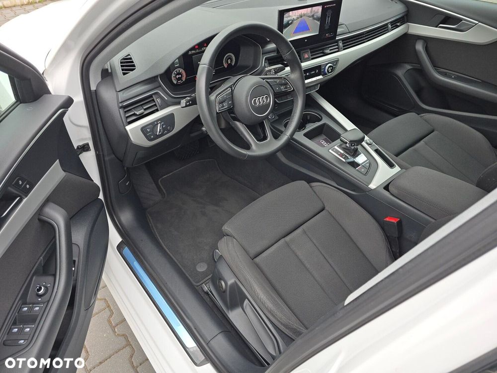 Audi A4 Limousine - 10