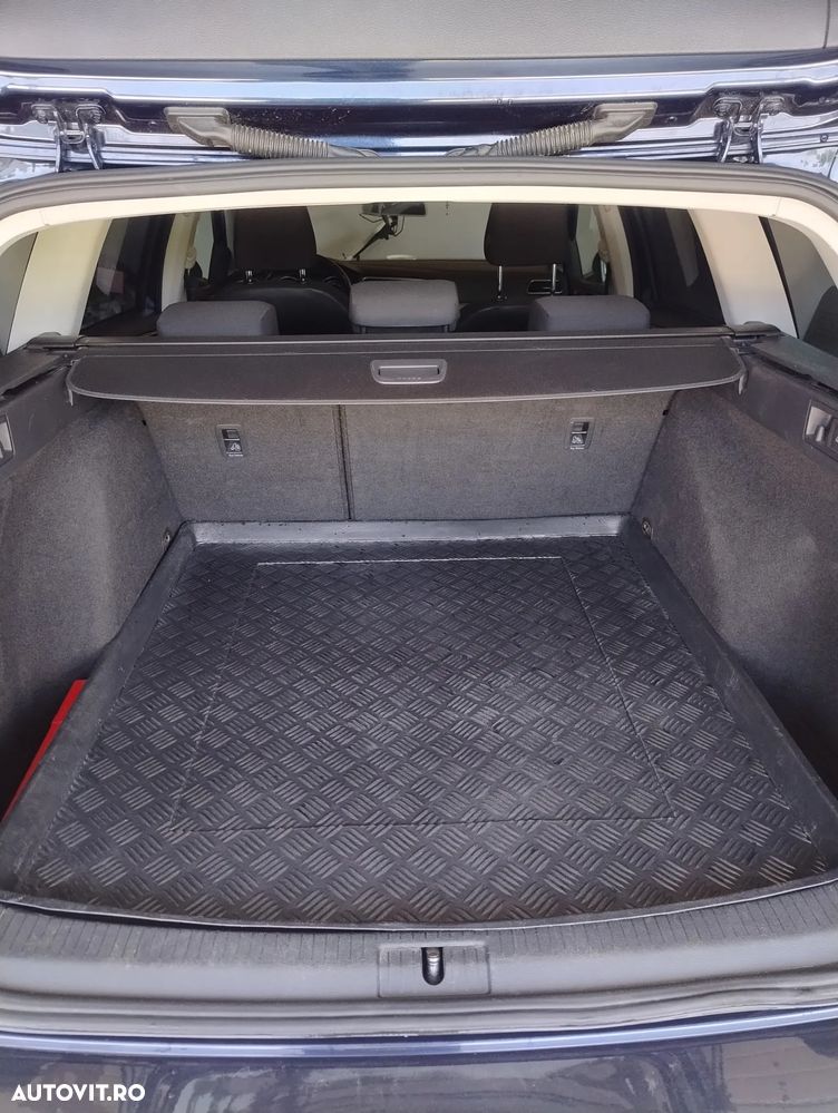 Volkswagen Golf 1.6 TDI BlueMotion Technology Comfortline - 18