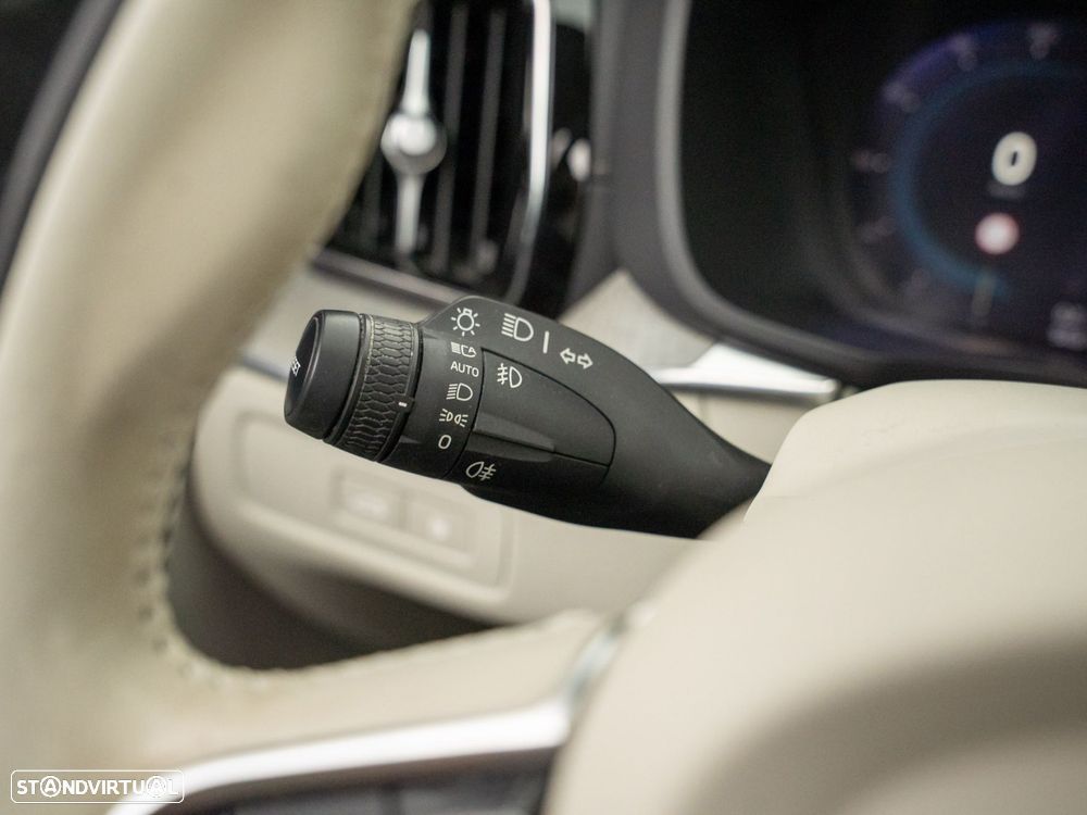 Volvo XC 60 2.0 T8 PHEV Ultimate Bright AWD - 25