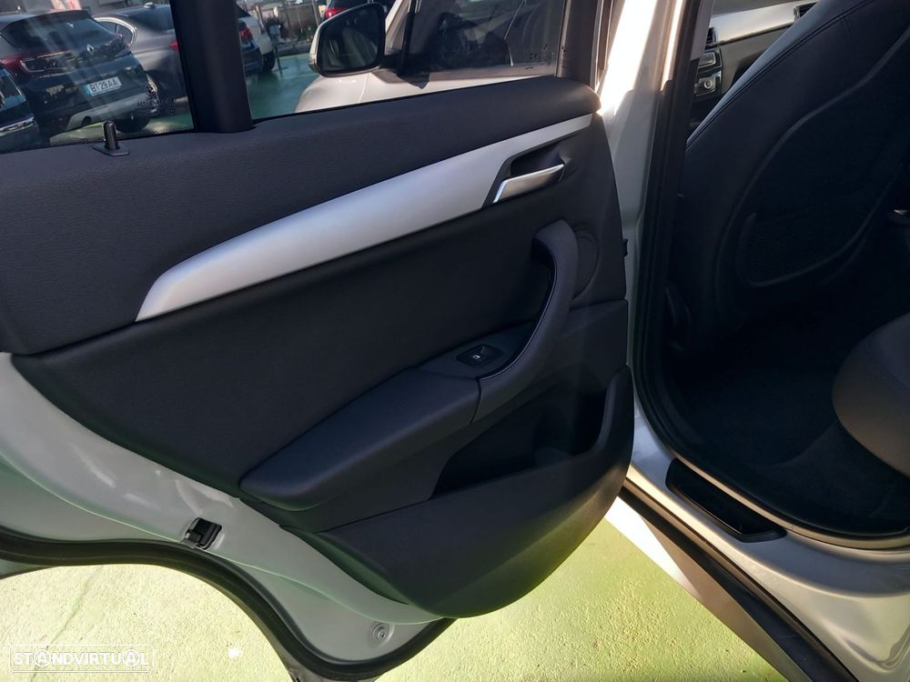 BMW X1 16 d sDrive Auto Line Sport - 22