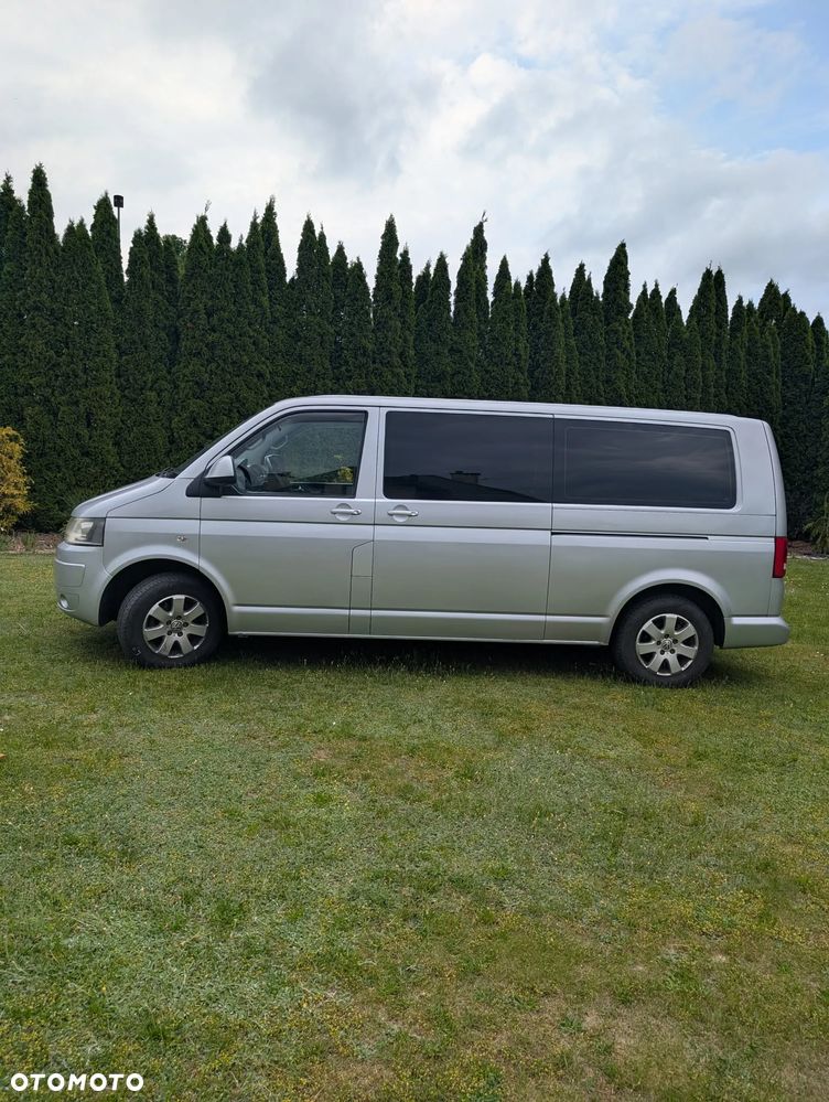Volkswagen Caravelle - 2