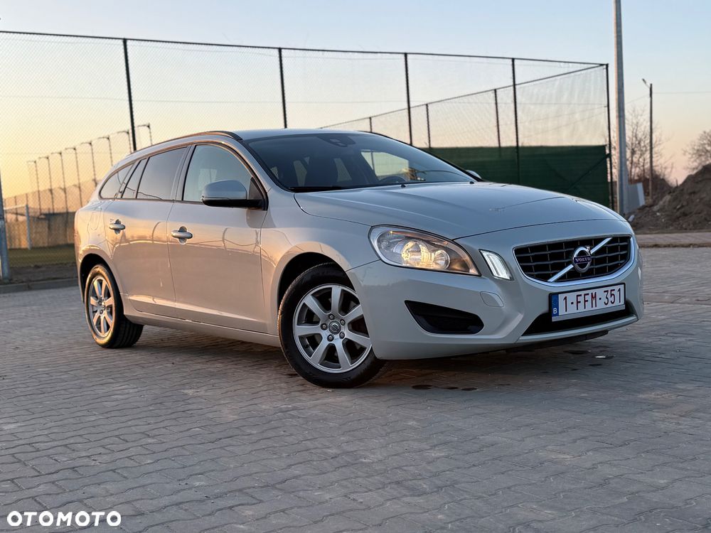 Volvo V60 D3 Summum - 16