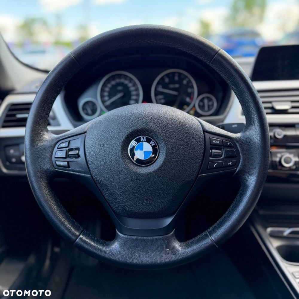 BMW Seria 3 - 18