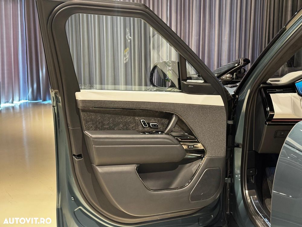 Land Rover Range Rover Sport 4.4 V8 P530 First Edition - 14