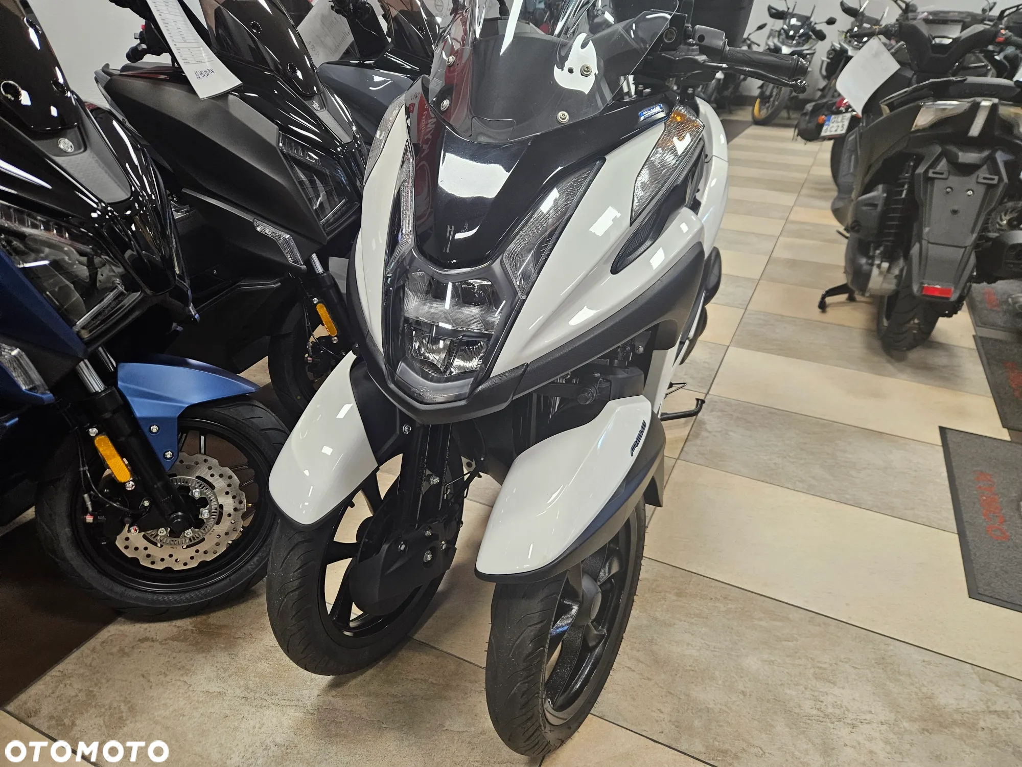 Yamaha Tricity - 3