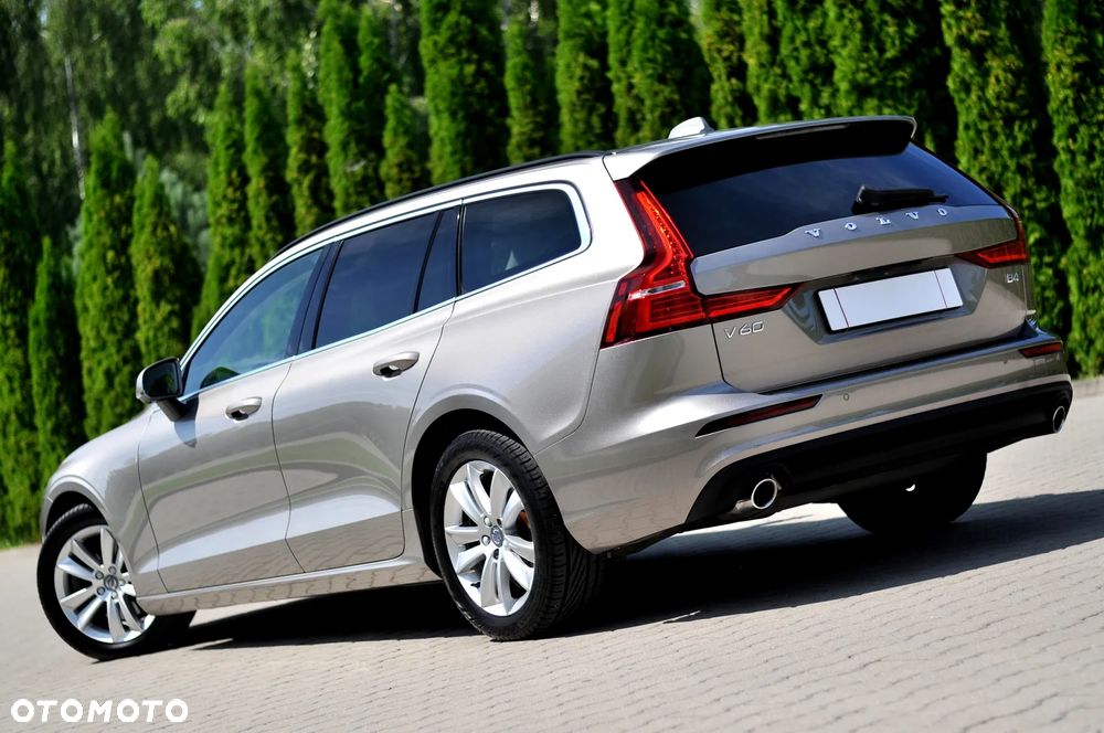 Volvo V60 B4 D Geartronic Momentum - 1
