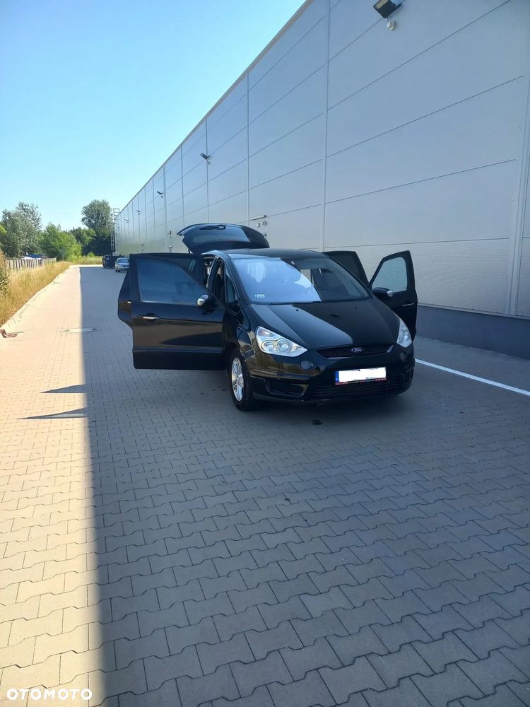 Ford S-Max - 12