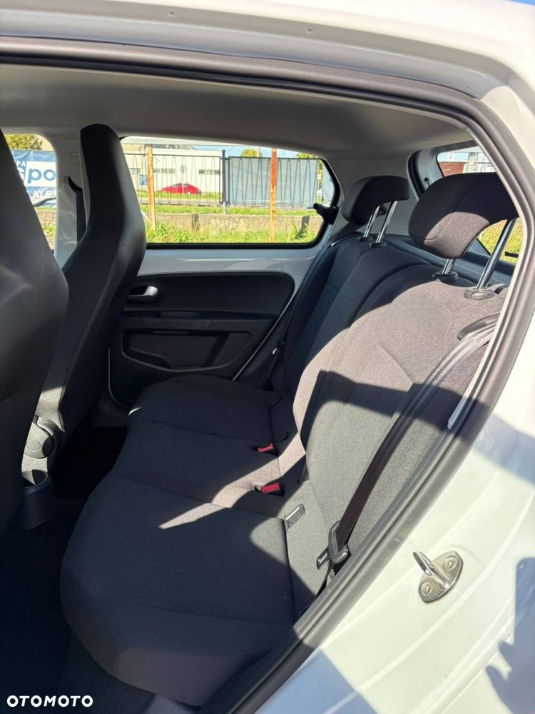 Volkswagen up! - 18