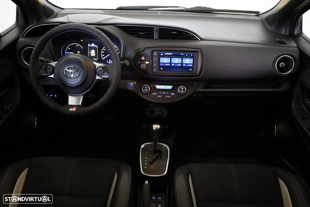 Toyota Yaris 1.5 HSD GR Sport - 6