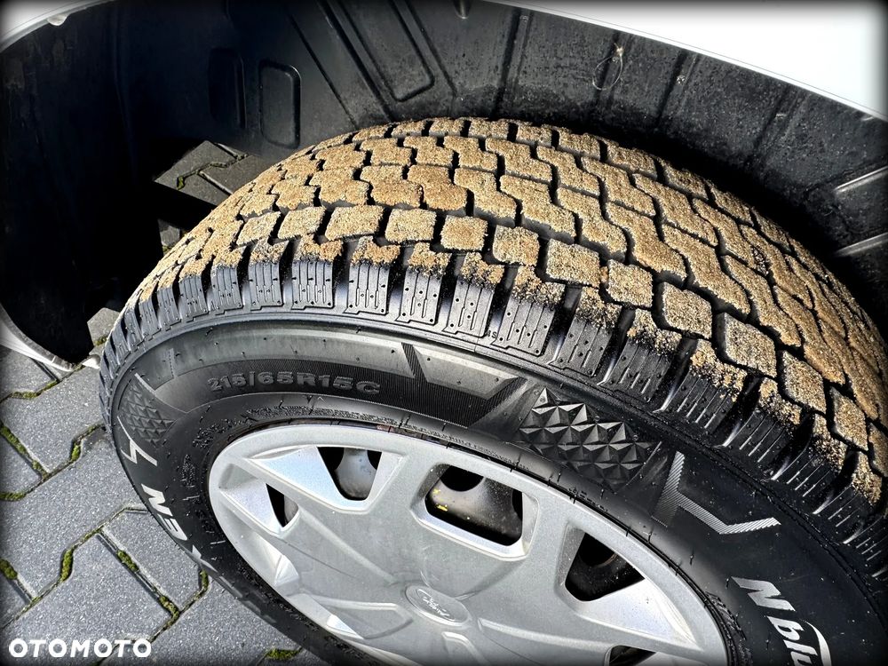 Ford TRANSIT CUSTOM - 18