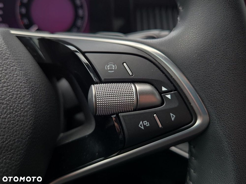 Skoda Superb 2.0 TDI SCR Selection DSG - 20