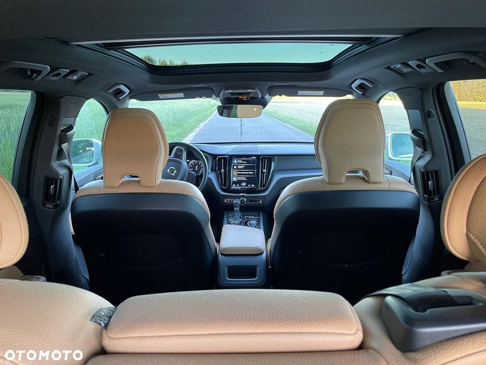 Volvo XC 60 T5 AWD Drive-E Momentum - 10
