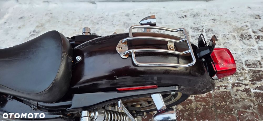Harley-Davidson Sportster Custom 883C - 35