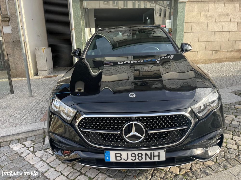 Mercedes-Benz E 300 e AMG Line - 2