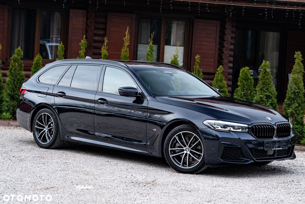 BMW Seria 5 520d M Sport - 6