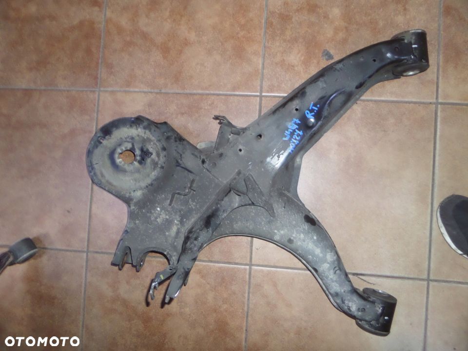 10727 WAHACZ PRAWY TYŁ VITO W447 14- - 1