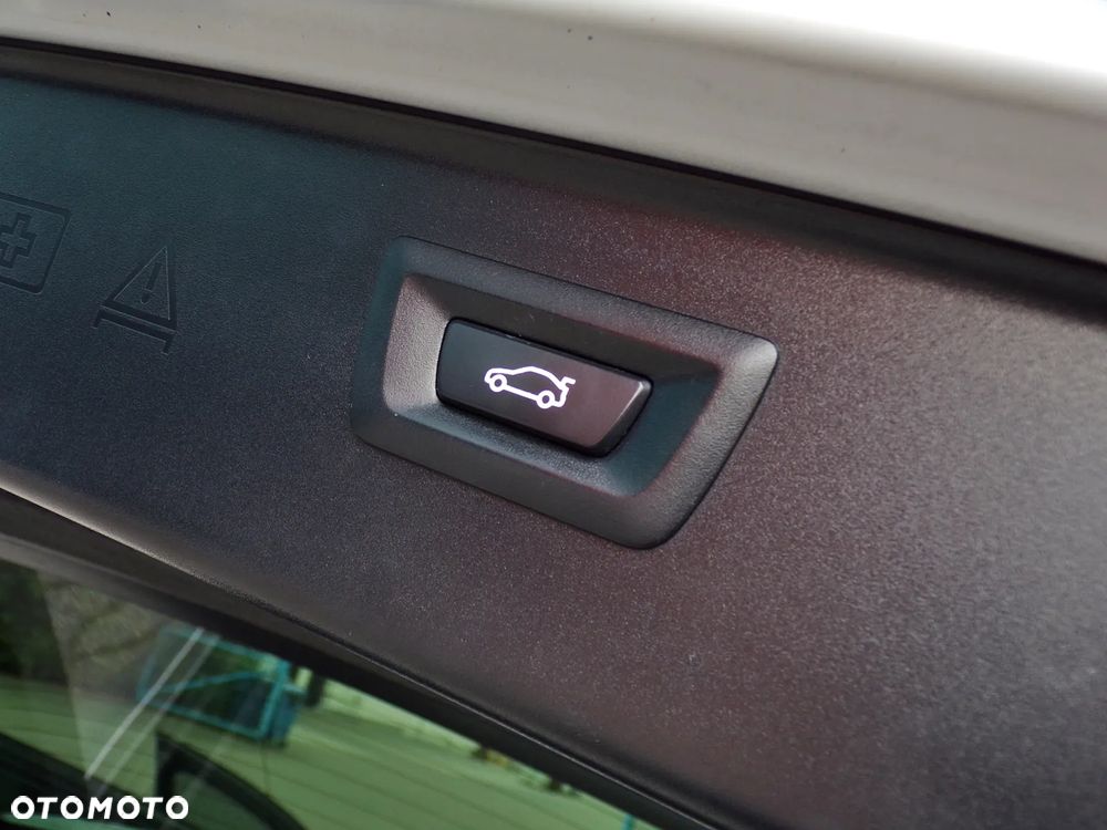 BMW Seria 5 520d Edition Fleet Sport - 28