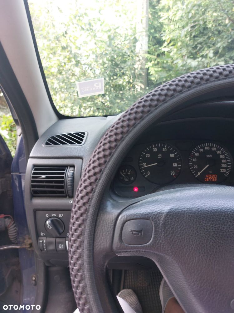 Opel Astra - 2