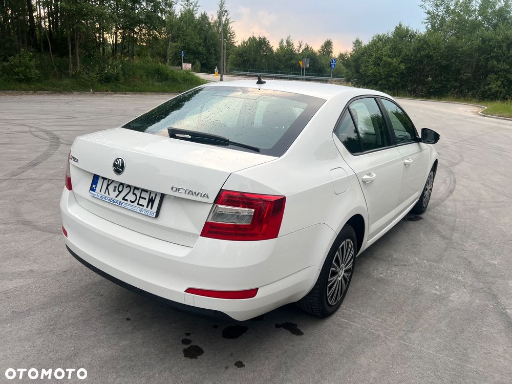 Skoda Octavia 1.6 TDI Ambition DSG - 9