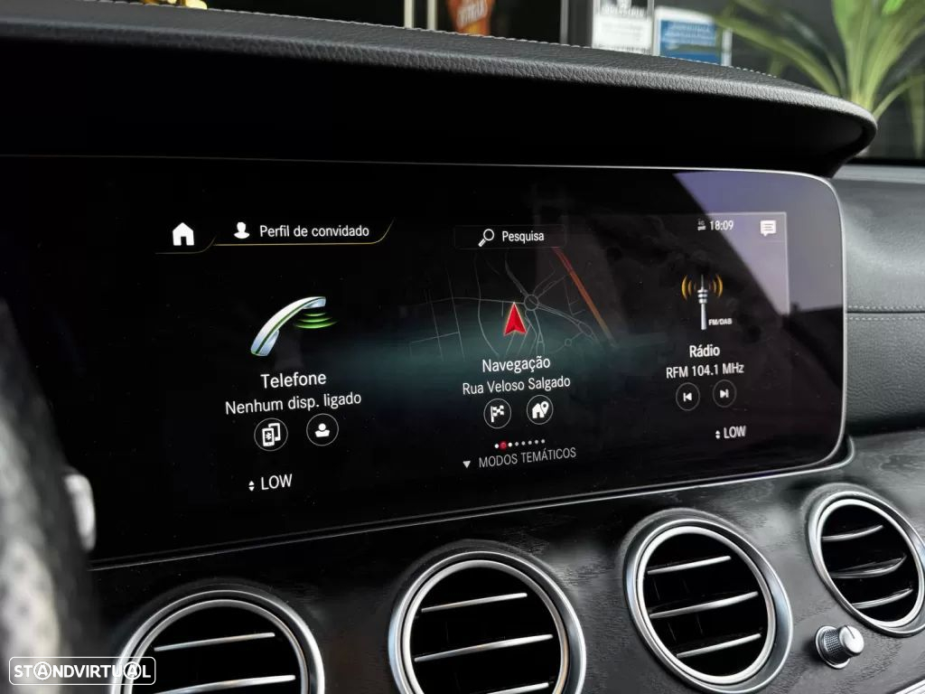 Mercedes-Benz E 220 d AMG Line - 33