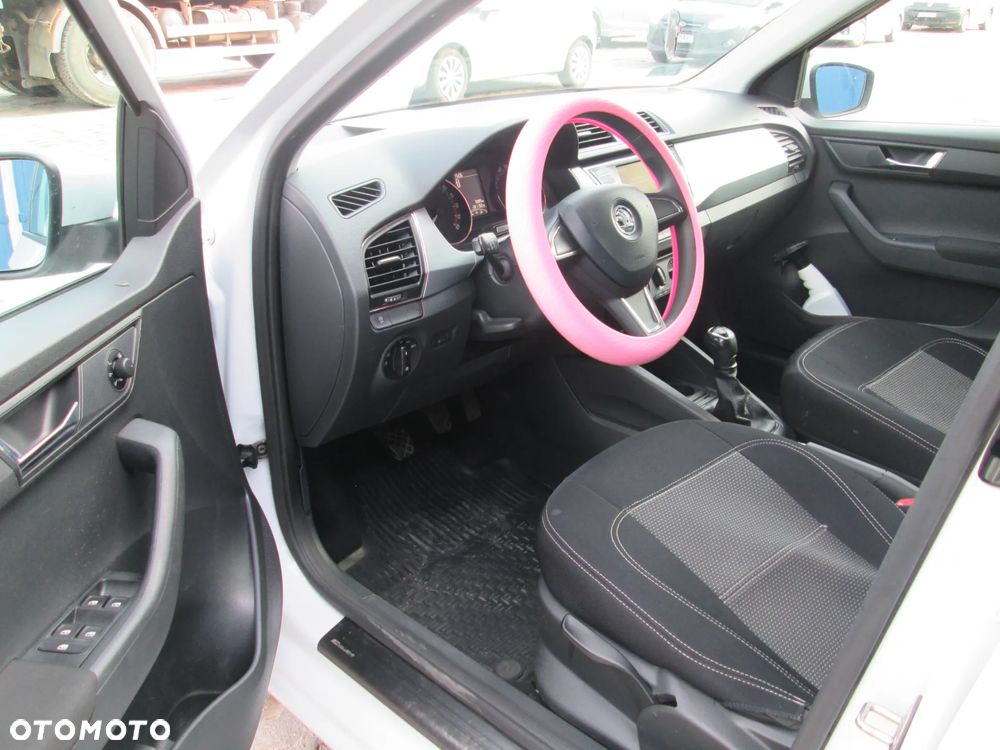 Skoda Fabia - 8