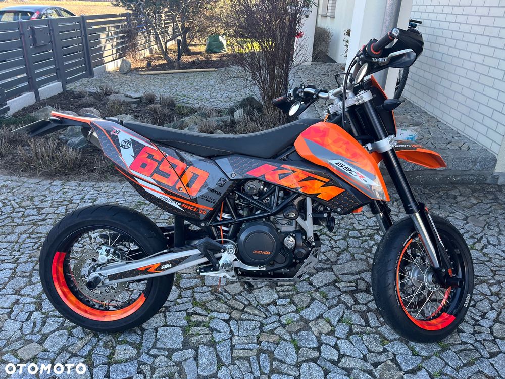 KTM SMC
