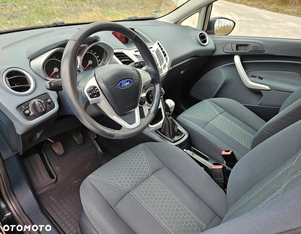 Ford Fiesta 1.4 Titanium - 16