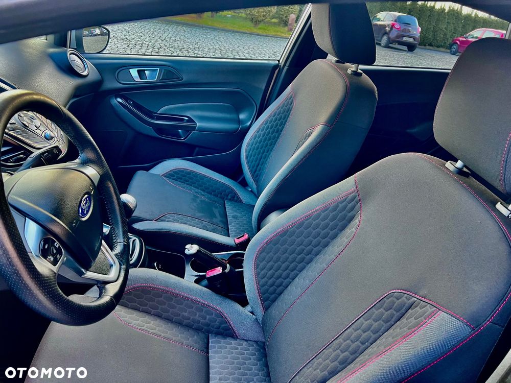 Ford Fiesta 1.0 EcoBoost S&S ST-LINE - 12