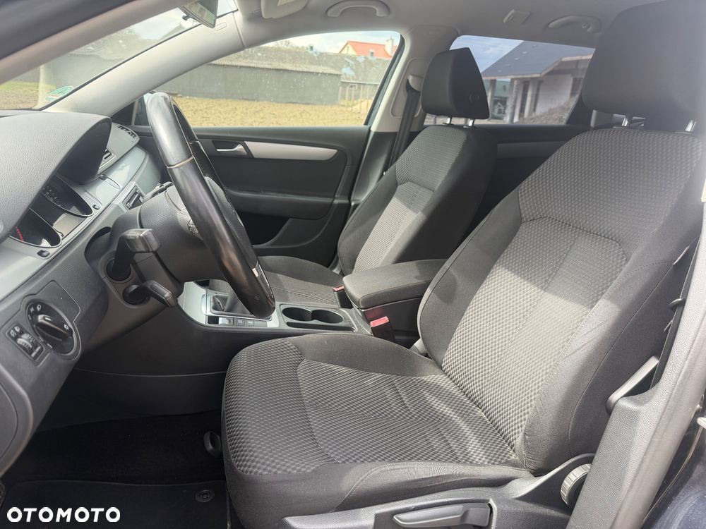 Volkswagen Passat 1.6 TDI BlueMotion Technology Trendline - 28