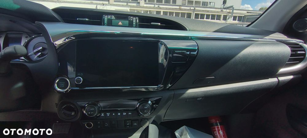 Toyota Hilux 2.8 D-4D mHEV Double Cab Executive 4x4 - 12