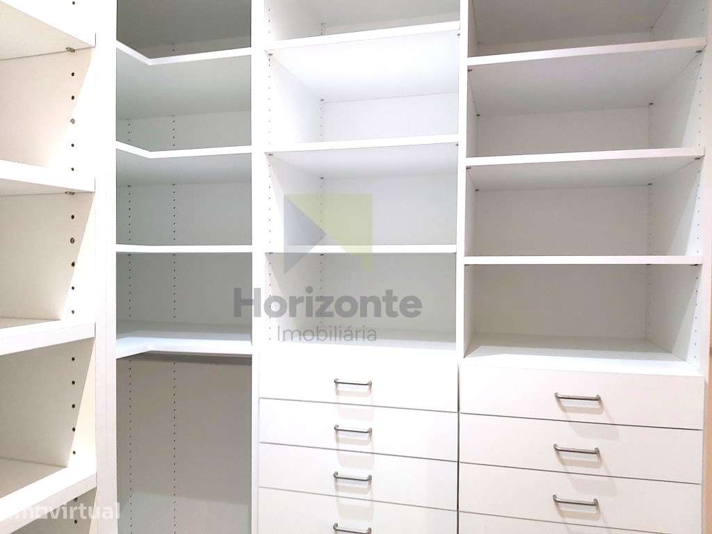 Excelente T2 Remodelado com Varanda e Garagem - Benfica - Grande imagem: 5/18