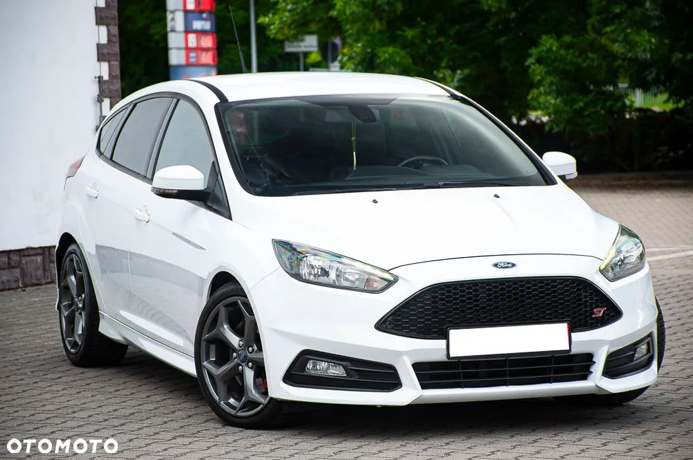 Ford Focus 2.0 TDCi ST mit Leder-Exclusiv-Paket - 2