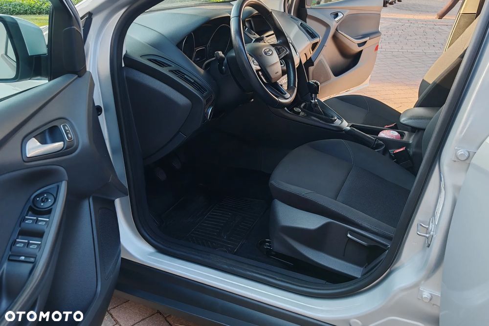 Ford Focus 1.0 EcoBoost Titanium - 15