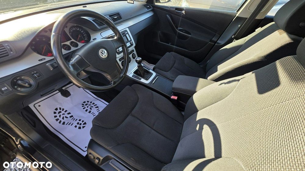 Volkswagen Passat - 17