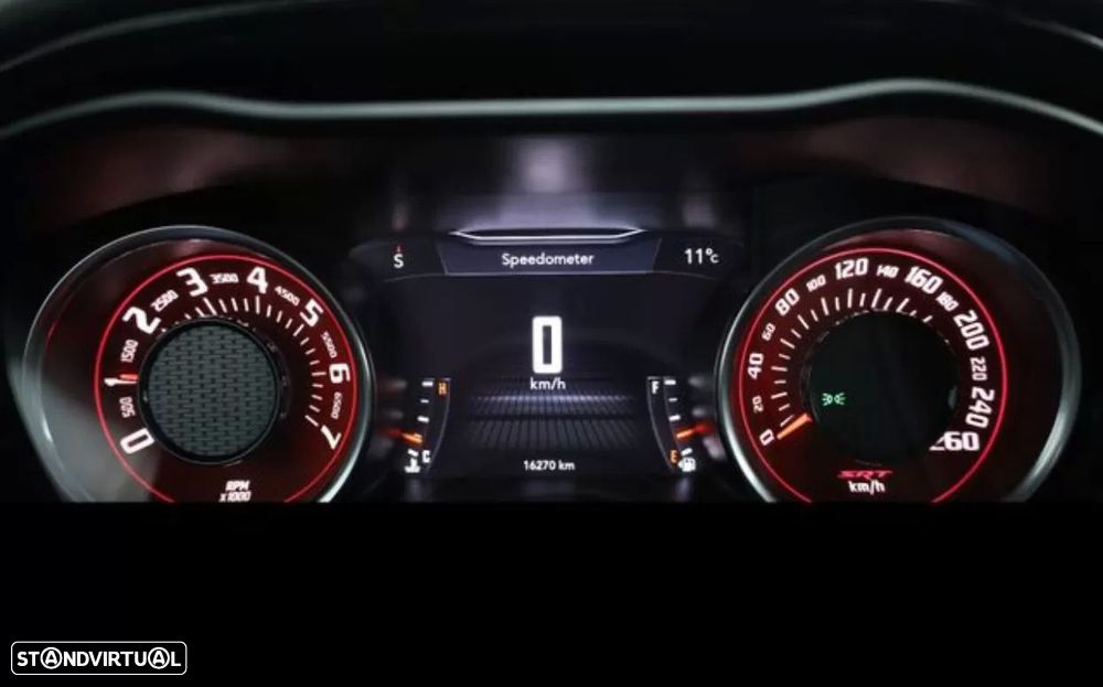 Dodge Challenger - 12