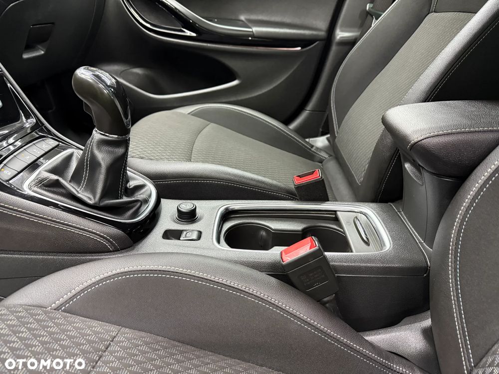 Opel Astra 1.4 Turbo Edition - 9