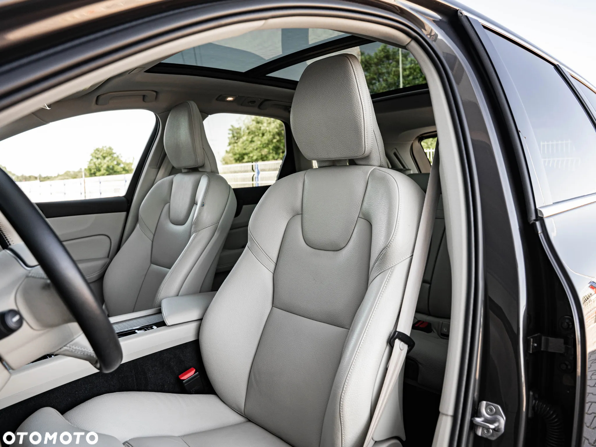 Volvo XC 60 T6 AWD Plug-In Hybrid Inscription - 23