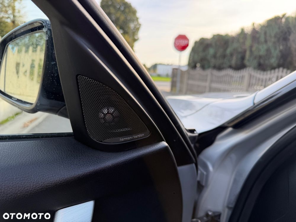 BMW Seria 3 320d xDrive - 14