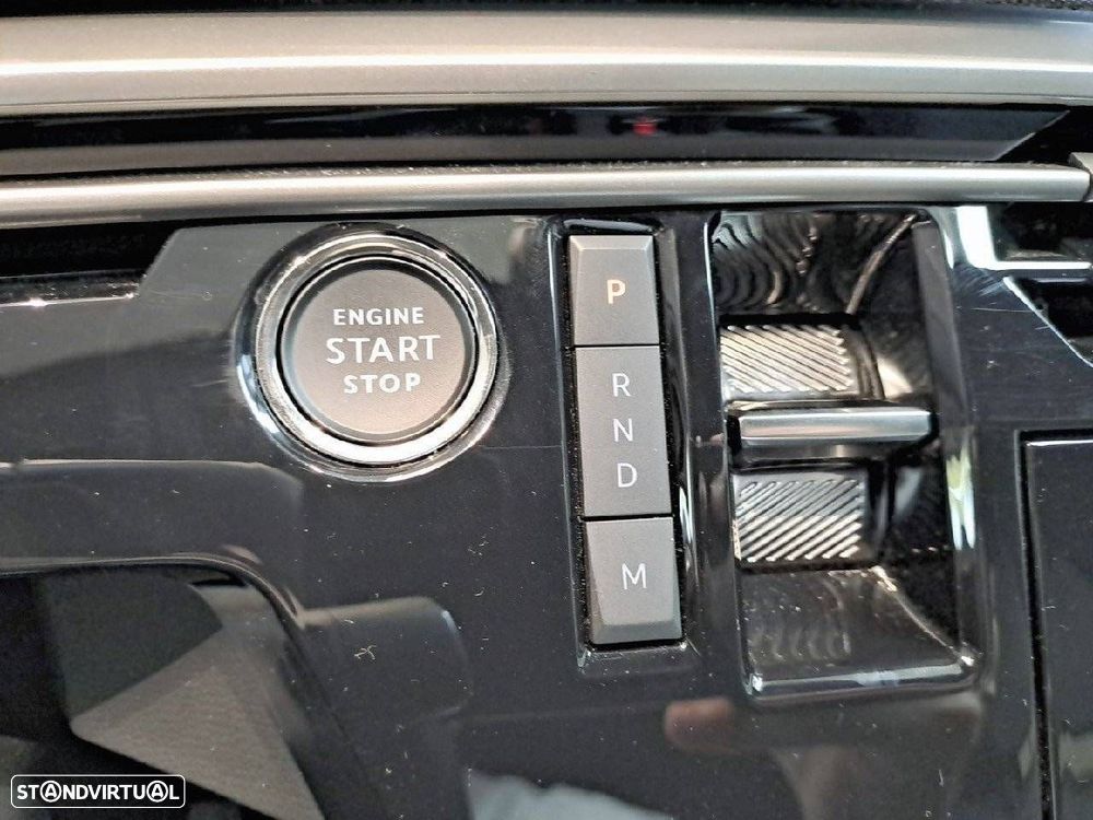 Peugeot 3008 1.2 Hybrid Allure e-DCS6 - 18