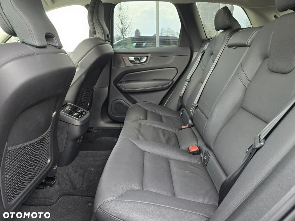 Volvo XC 60 B5 B AWD Ultra Dark - 7