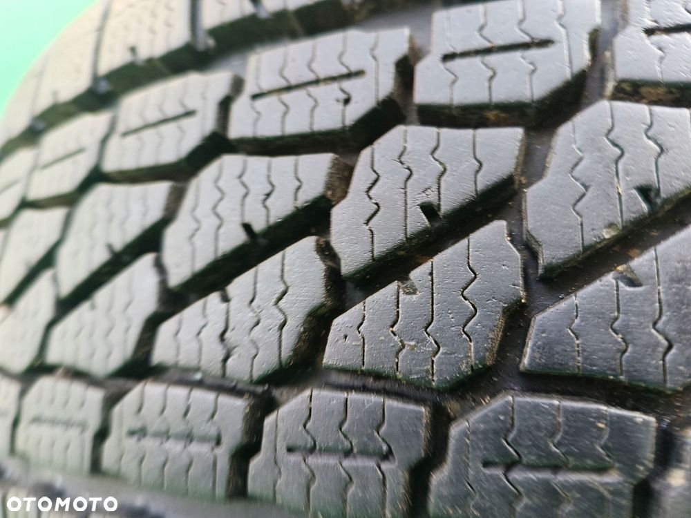 215/70/15 c firestone vanhawk 2 winter, 2 szt 8,5 mm - 4