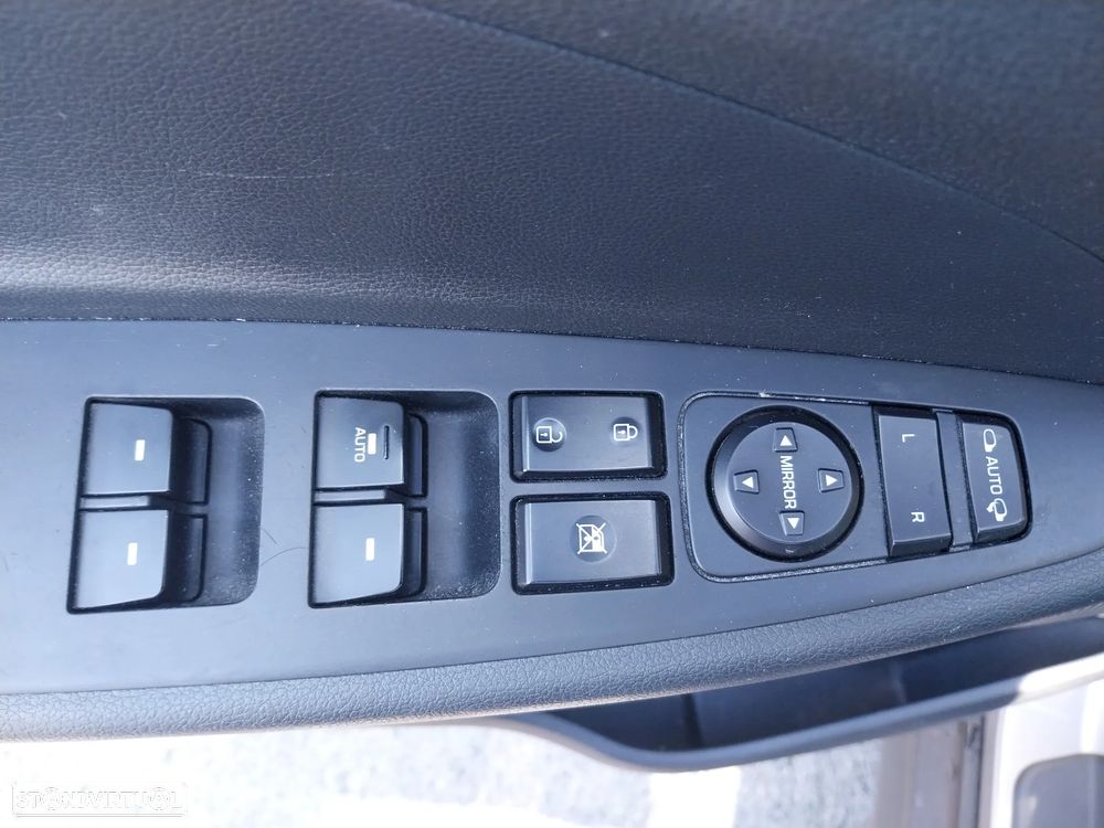 Hyundai Tucson 1.7 CRDi Executive - 7