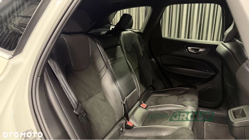 Volvo XC 60 D4 AWD Geartronic RDesign - 15