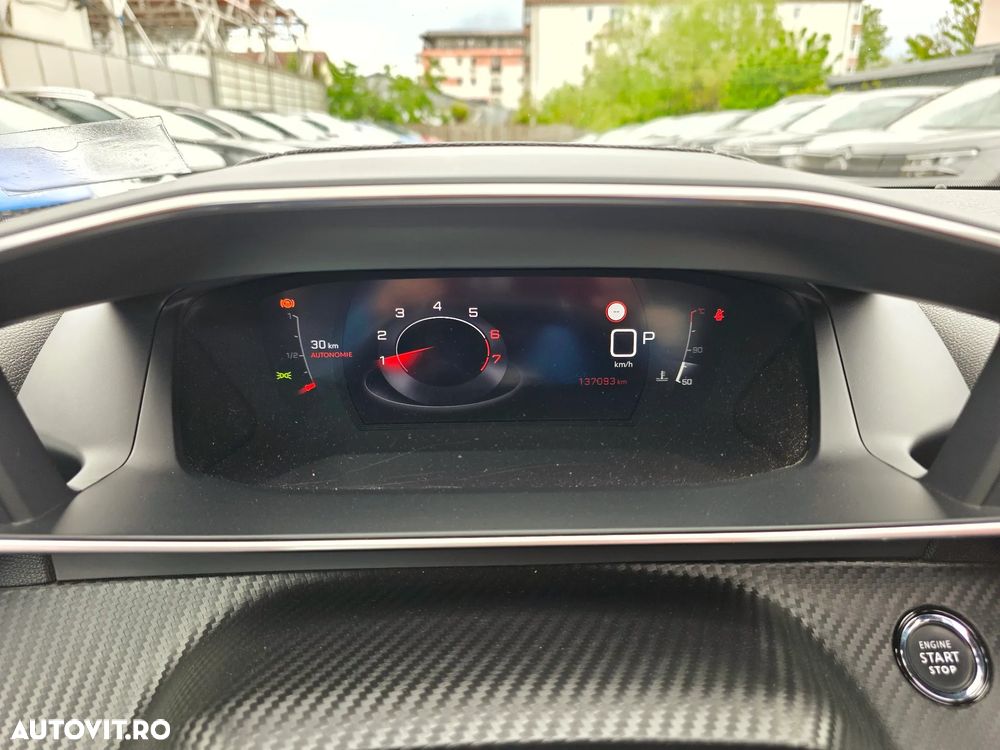 Peugeot 2008 PureTech 130 EAT8 GT - 30