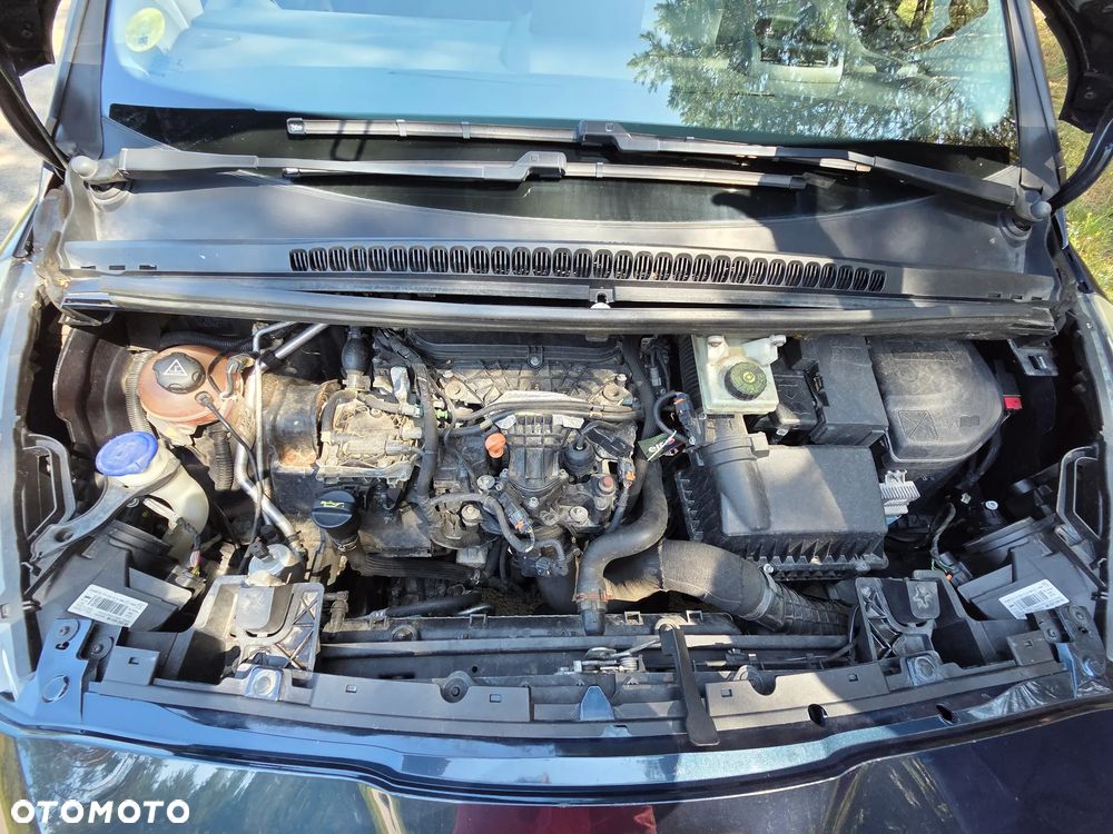 Peugeot 5008 2.0 HDi Allure 7os - 19